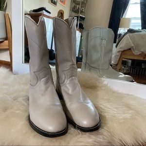 Pearly white vintage Justin roper boots